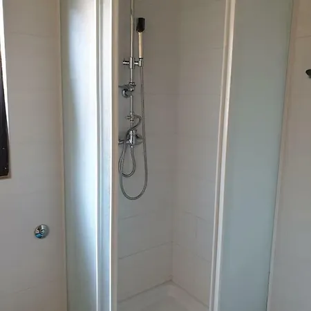 Helena Appartement Pomer