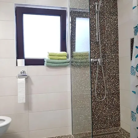 Helena Appartement Pomer